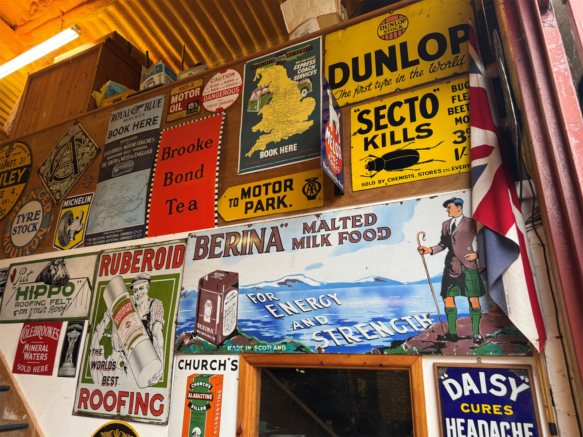 Vintage enamel sign sells for record £83,780 in landmark auction